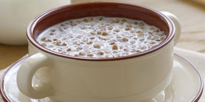 Gachas de trigo sarraceno con kefir para adelgazar